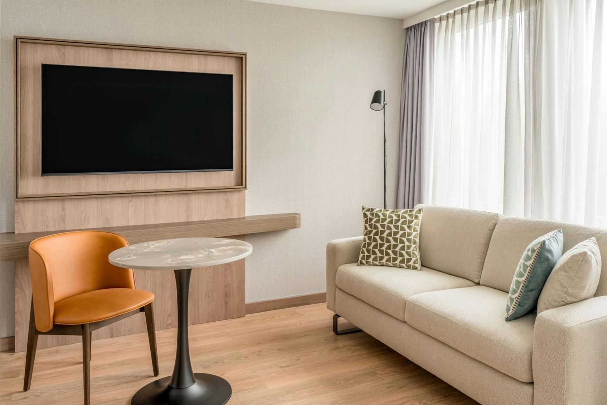 Marriott Hotel 5*